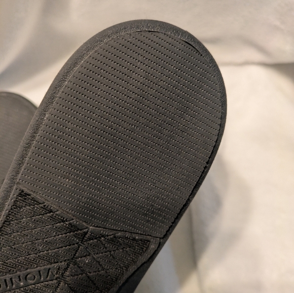 Vionic Beach Black Malibu 11 - Picture 3 of 7